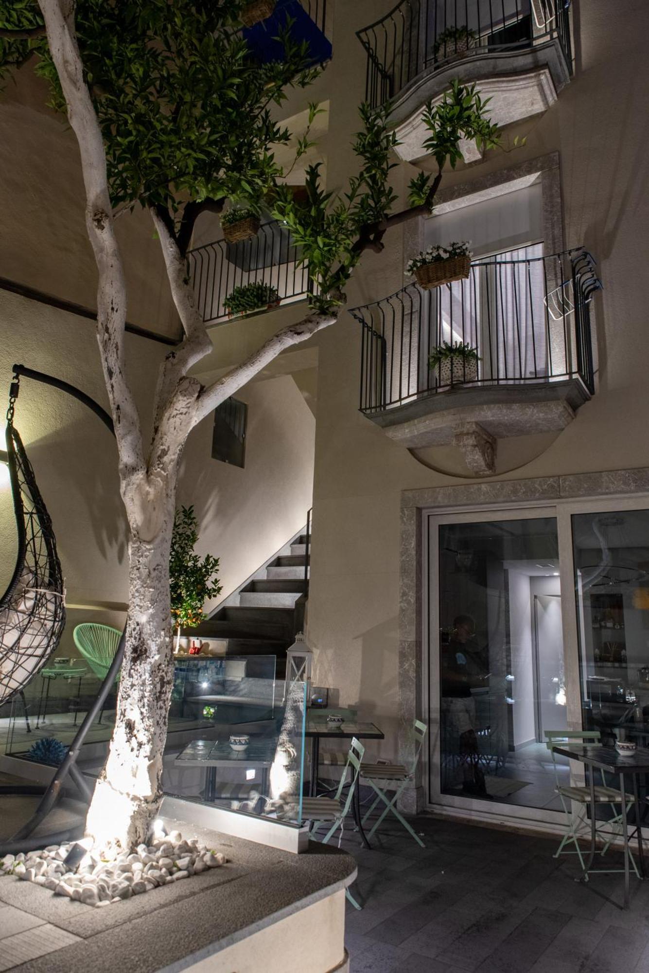 Villa D'Orville Luxury Suites Taormina Exterior photo