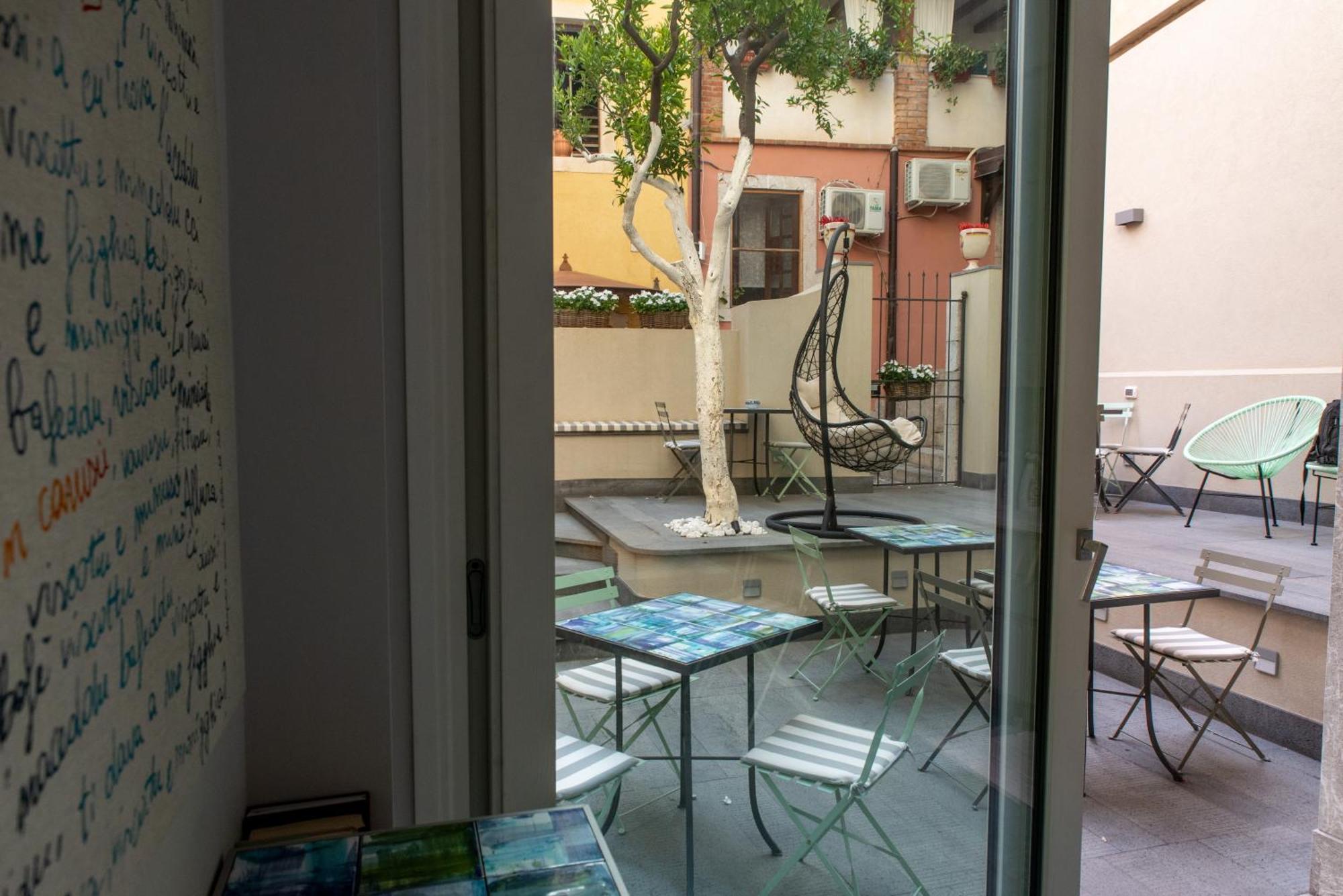 Villa D'Orville Luxury Suites Taormina Exterior photo