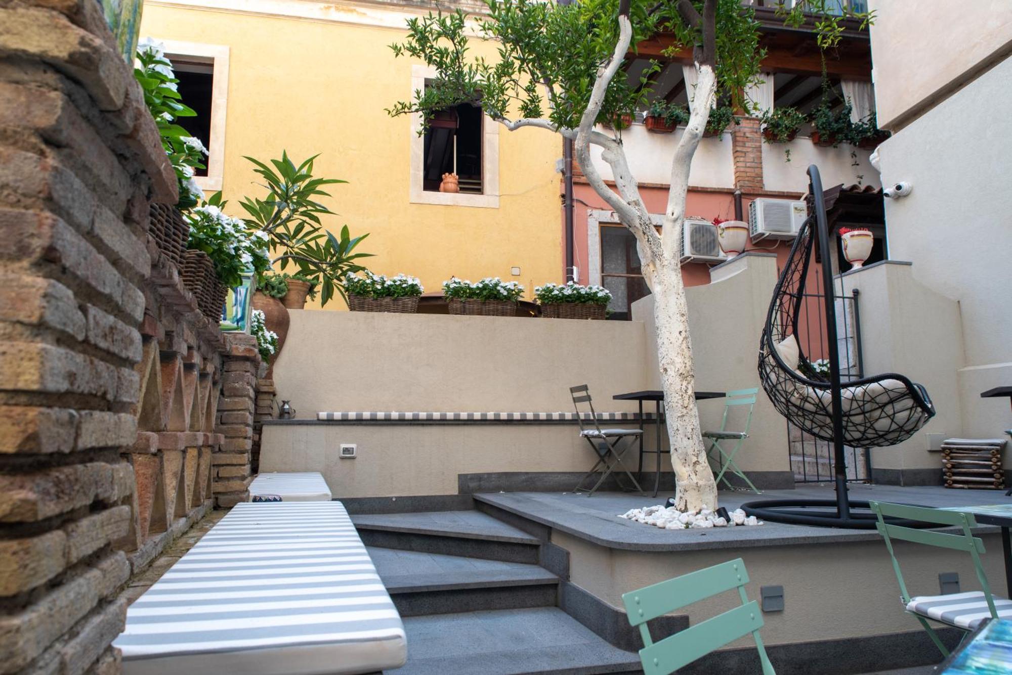 Villa D'Orville Luxury Suites Taormina Exterior photo