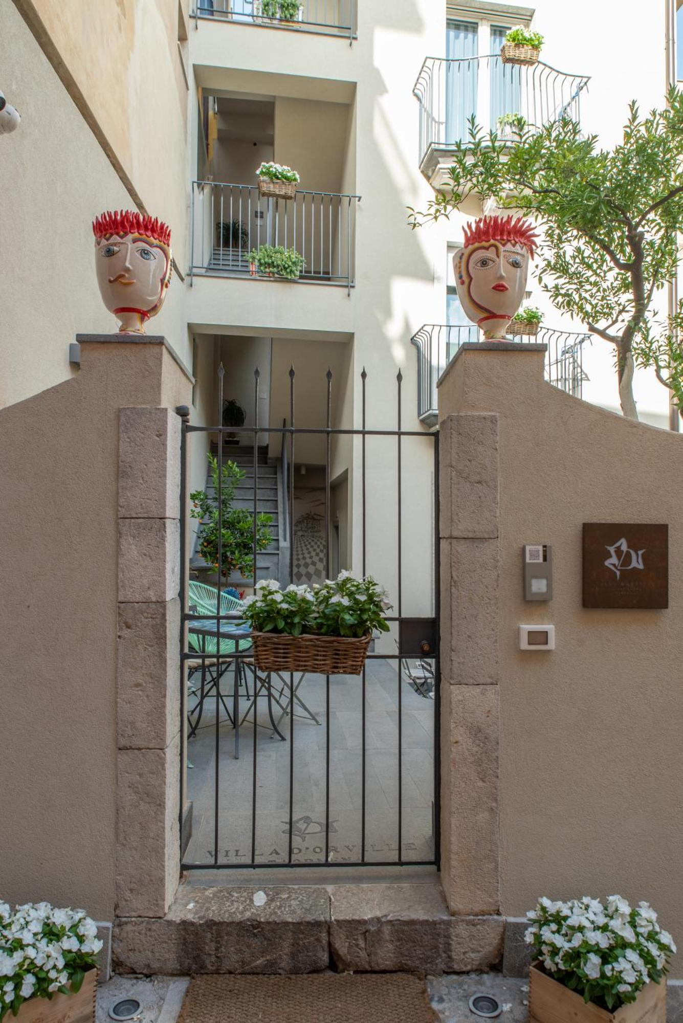 Villa D'Orville Luxury Suites Taormina Exterior photo