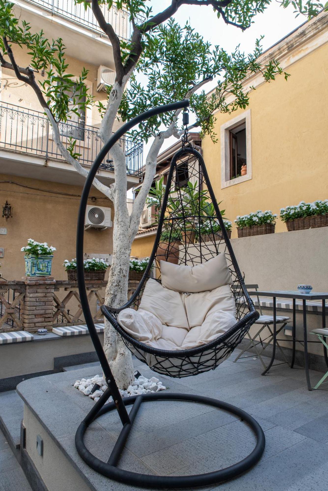 Villa D'Orville Luxury Suites Taormina Exterior photo