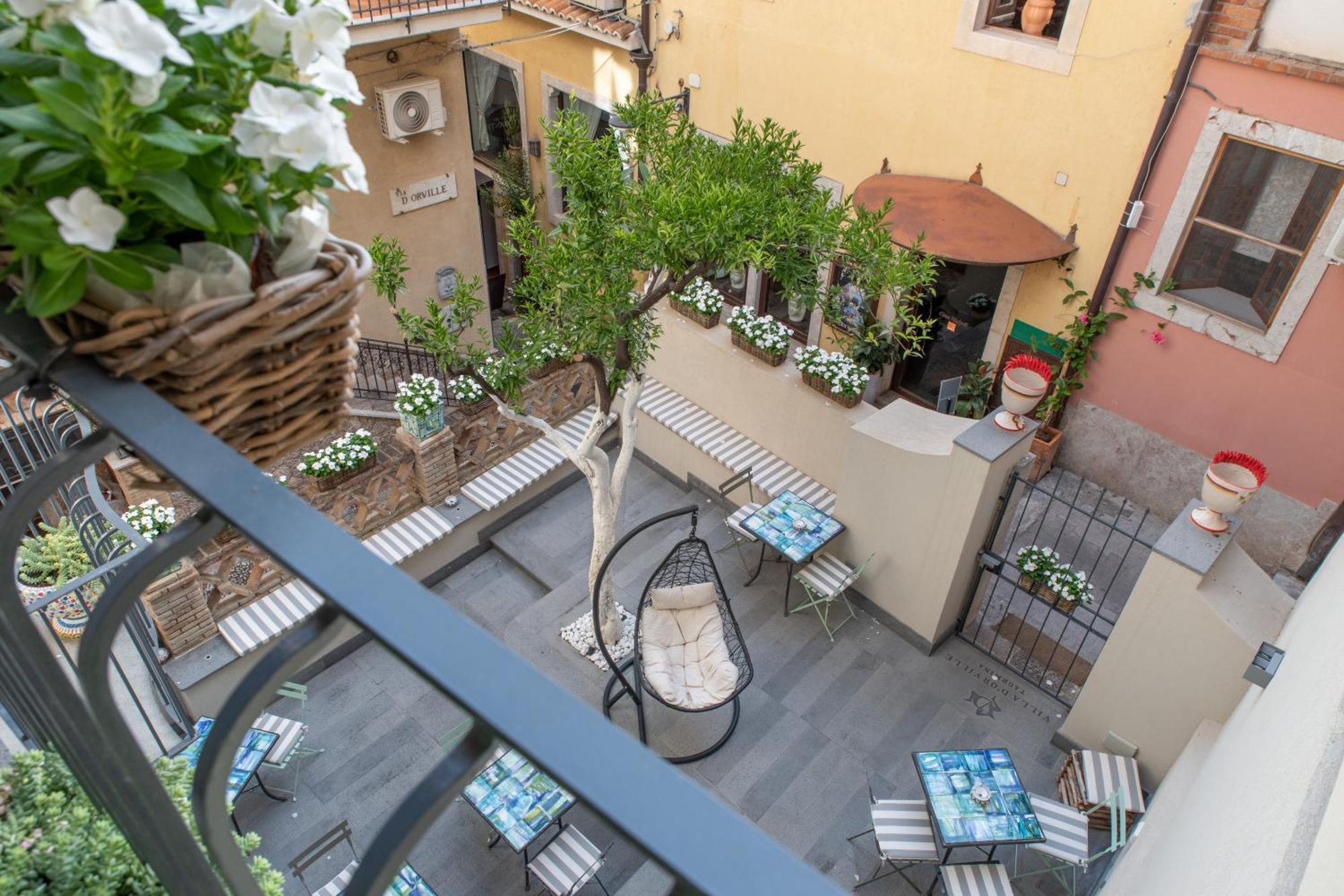 Villa D'Orville Luxury Suites Taormina Exterior photo