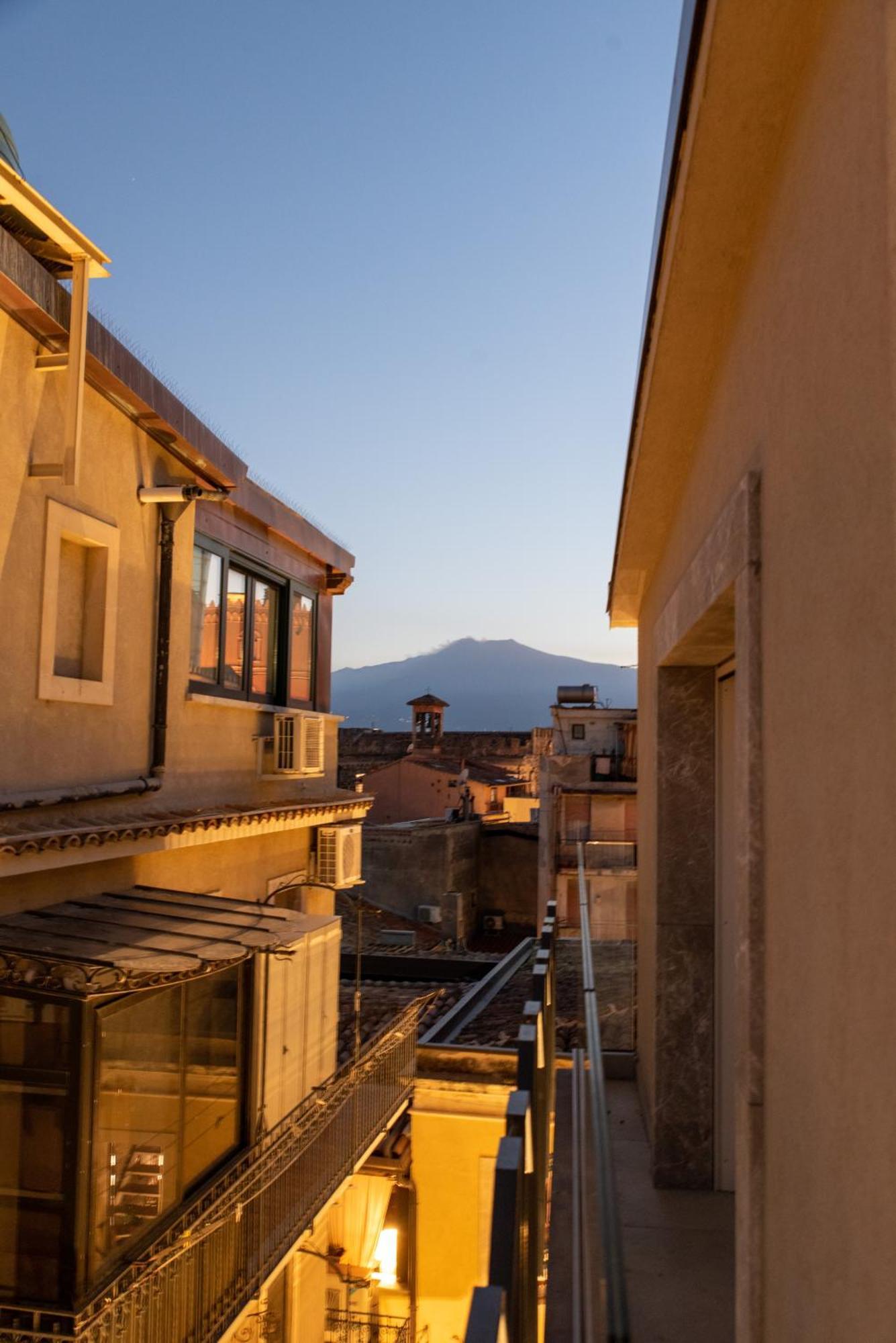 Villa D'Orville Luxury Suites Taormina Exterior photo