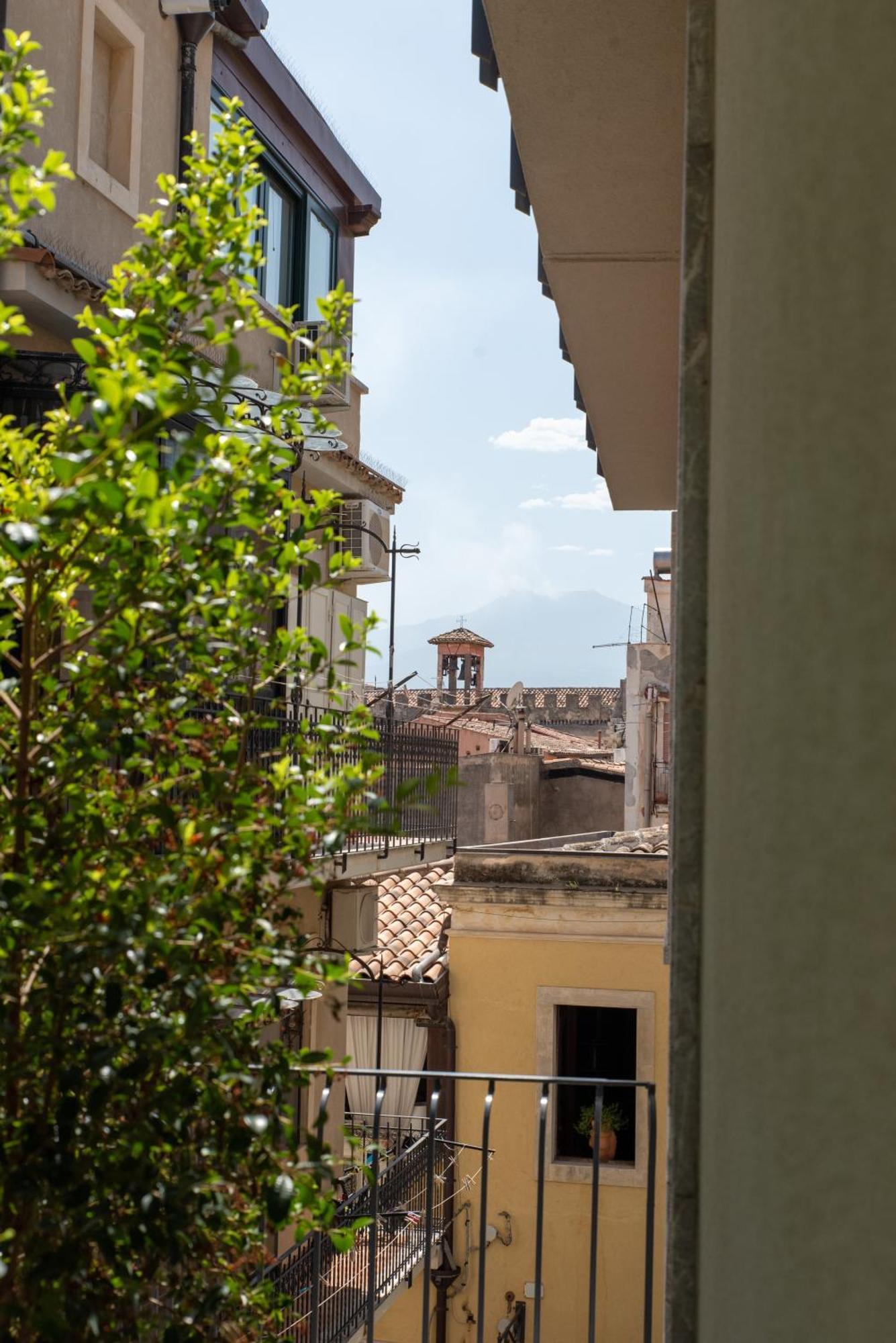 Villa D'Orville Luxury Suites Taormina Exterior photo