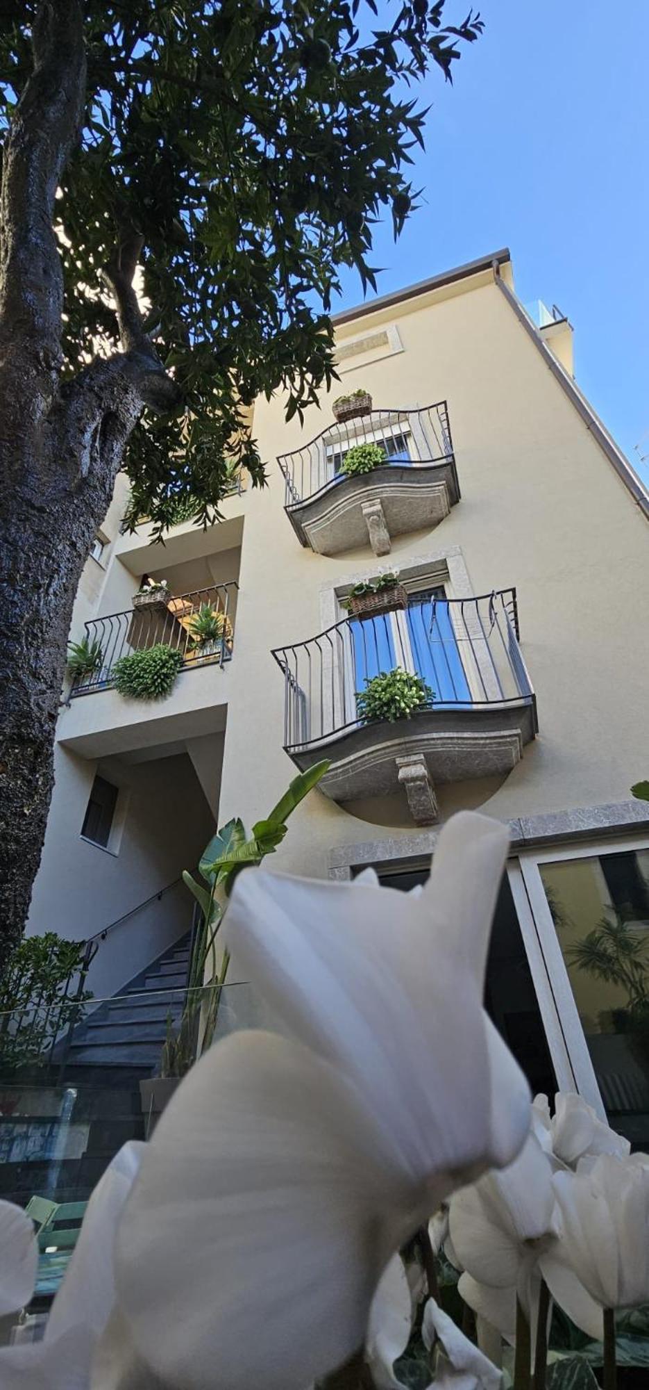 Villa D'Orville Luxury Suites Taormina Exterior photo